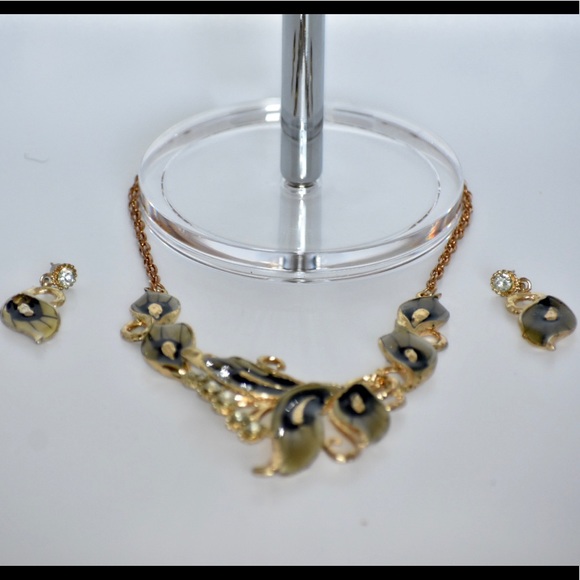 Vintage Jewelry Set - Picture 15 of 15